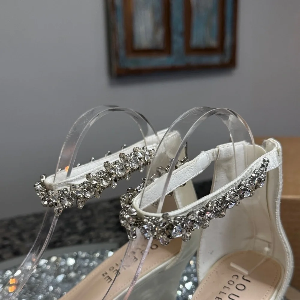Journee Collection Ivory Wedge satin Sandals with Crystal Strap NEW 8.5